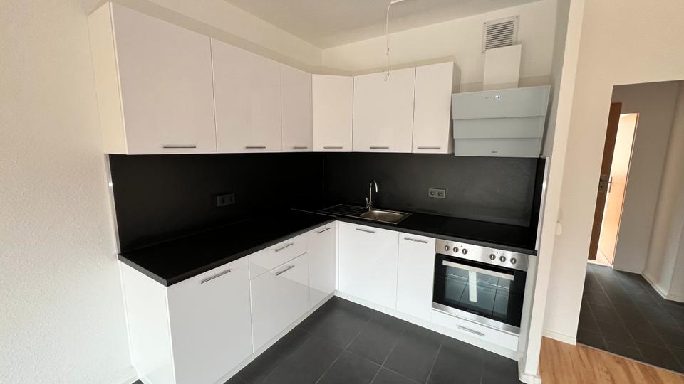 Thumbnail-OFFENE, HELLE & MODERNE 3 RAUM-WOHNUNG – mit EBK & Balkon
