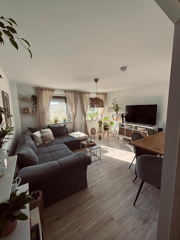 Thumbnail-Helle 2-Raum-Wohnung mit Einbauküche im 2. OG