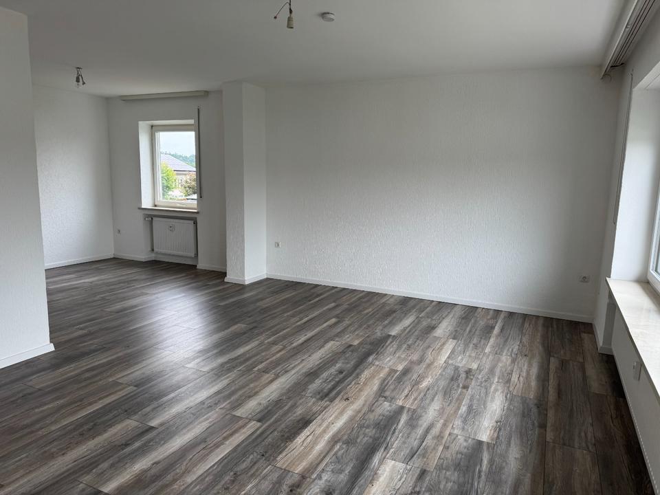 Thumbnail-helle sehr schöne 4 Zimmer Wohnung ruhige Lage