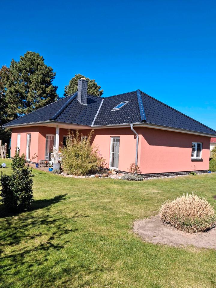Thumbnail-Einfamilienhaus massiv Winkelbugalow mit Grundstück- Ostseenähe