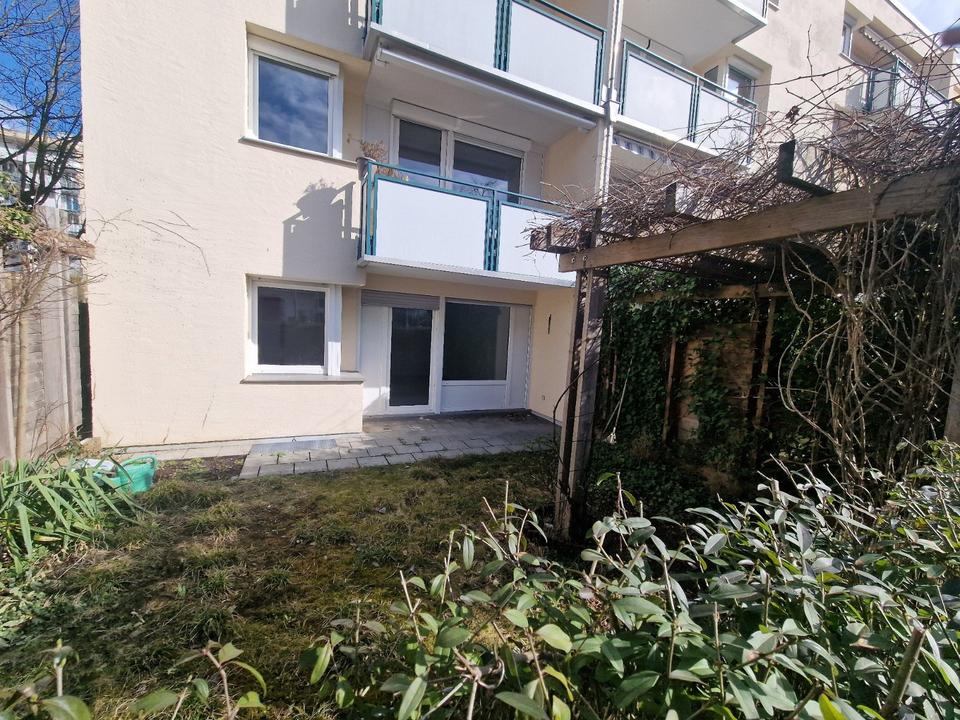 Thumbnail-Erdgeschoss-Eckwohnung mit 3 Terrassen und eigenem Garten