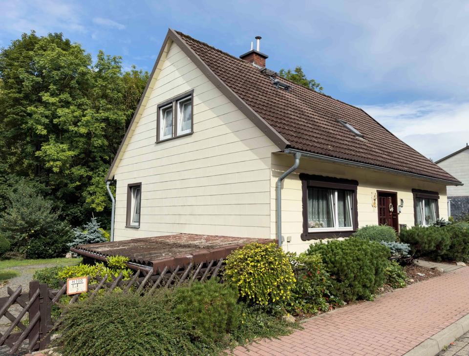 Thumbnail-Gepflegtes Einfamilienhaus im Südharz - mit großem Nebengebäude