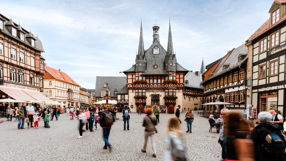 Thumbnail-Idyllisches großes GS mit großem mod. Haus für 1 oder 2 Familien