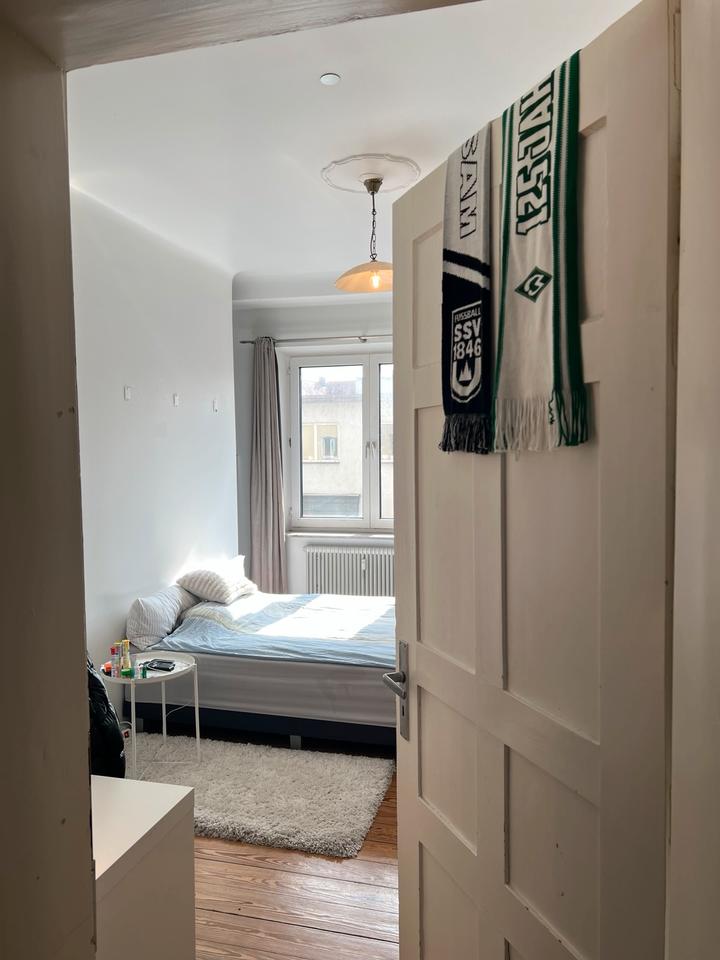 Thumbnail-Großes & helles WG-Zimmer mit Ankleide zentral & in Donau Nähe