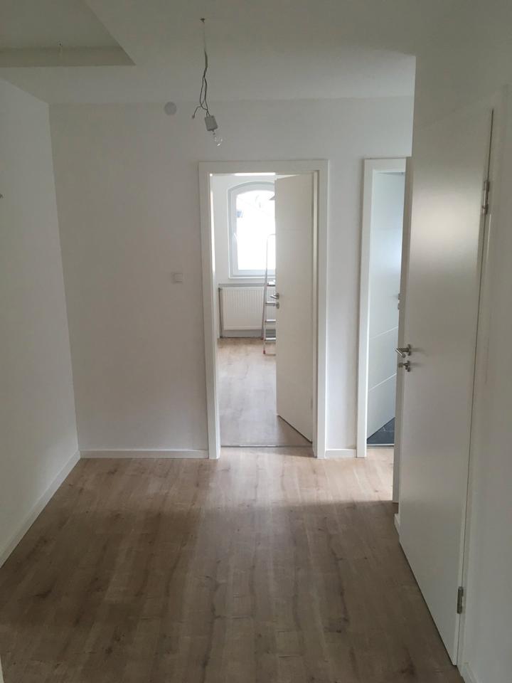 Thumbnail-Attraktive 2 Zi. DG-Wohnung 74m2 mit großer Küche und Abstellr.