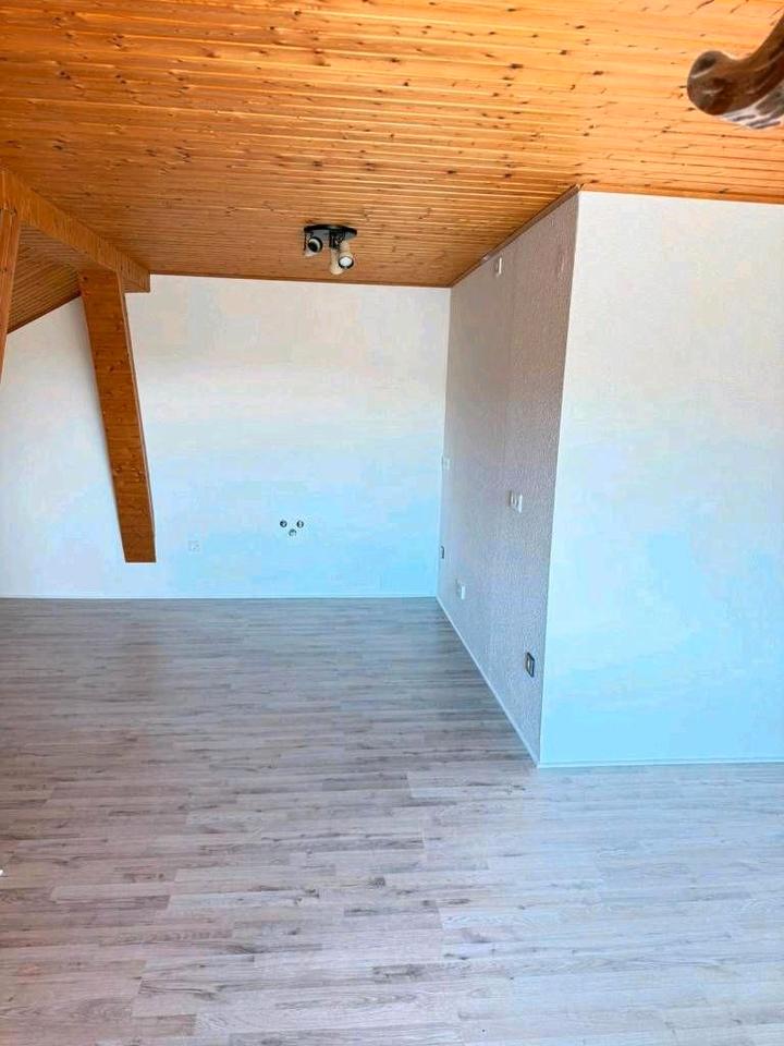 Thumbnail-Erstbezug108 qm 3-Zimmer-Dachwohnung neues BadGarten 3 FH