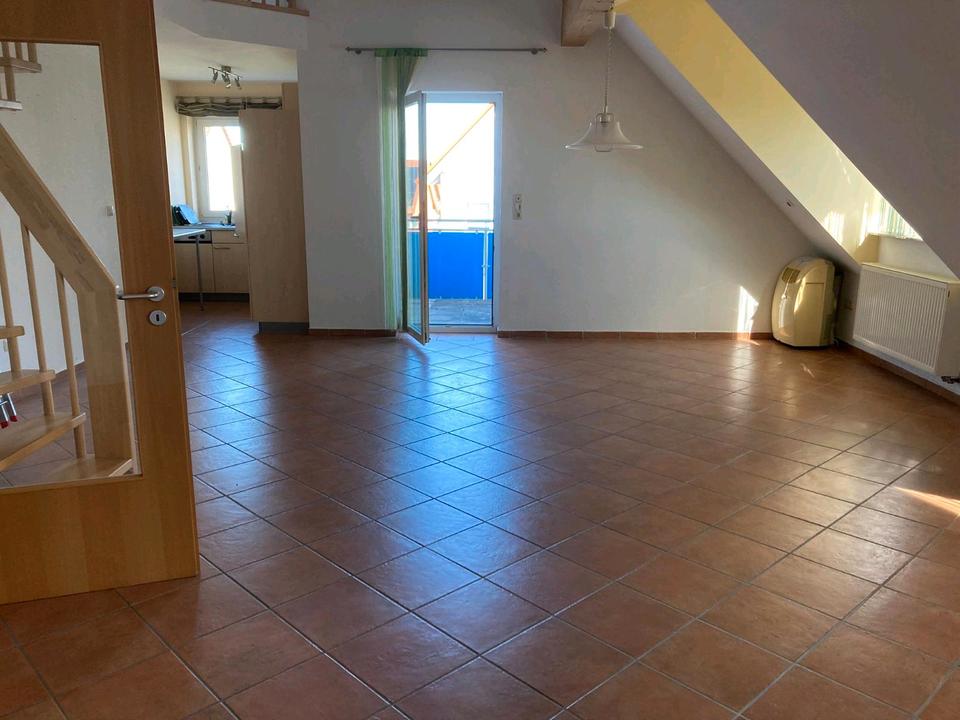 Thumbnail-Attraktive 4 - Zimmer Wohnung in Werneck mit Galerie und Balkon