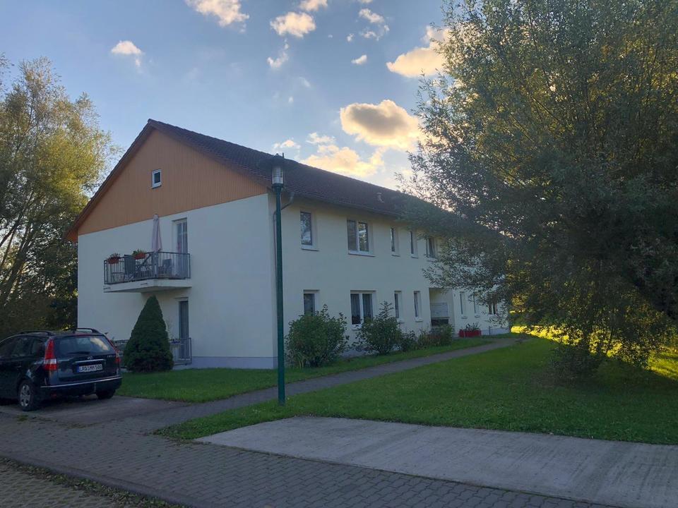 Thumbnail-Nahe Rostock- schöne ,ruhige, sichere 2R.Whg.Balkon ,EBK, Parken