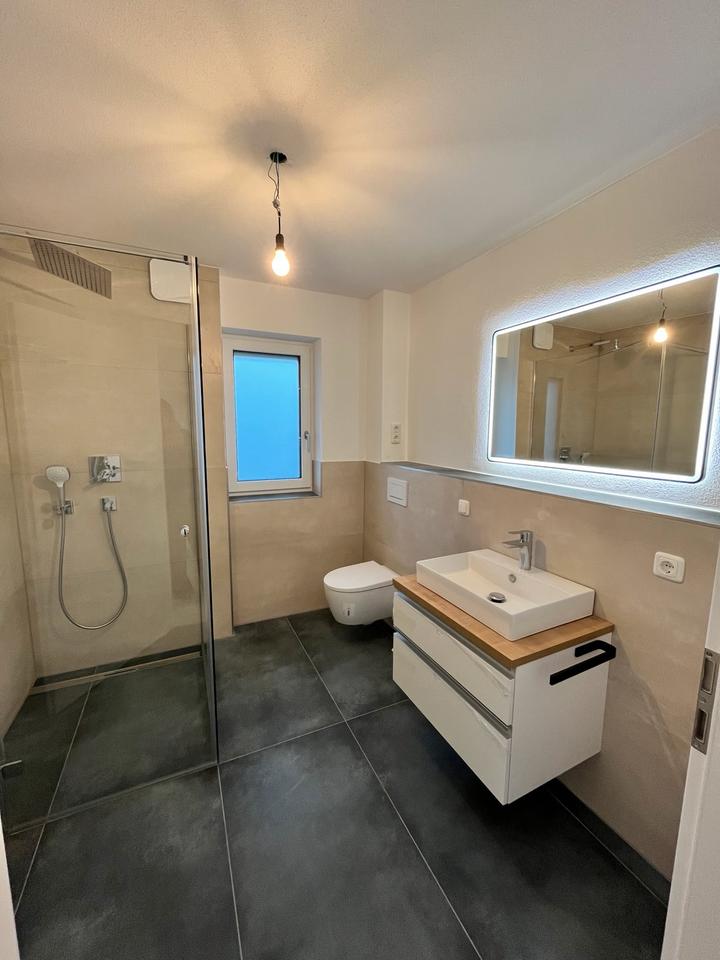Thumbnail-3 Zimmerwohnung mit Terrasse und Einbauküche