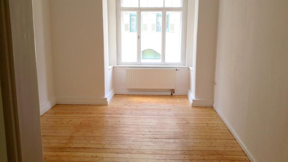 Thumbnail-3 Raum Wohnung in Zwickau im 1. OG mit Balkon zum kleinen Preis