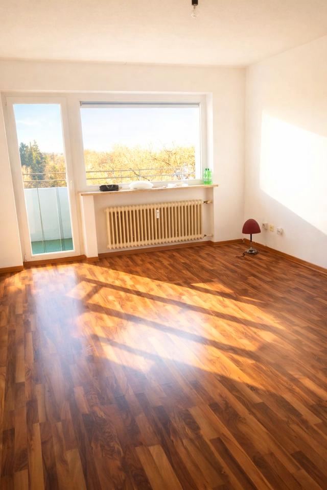 Thumbnail-Ruhige helle Wohnung mit Balkon & Stellplatz am Wald