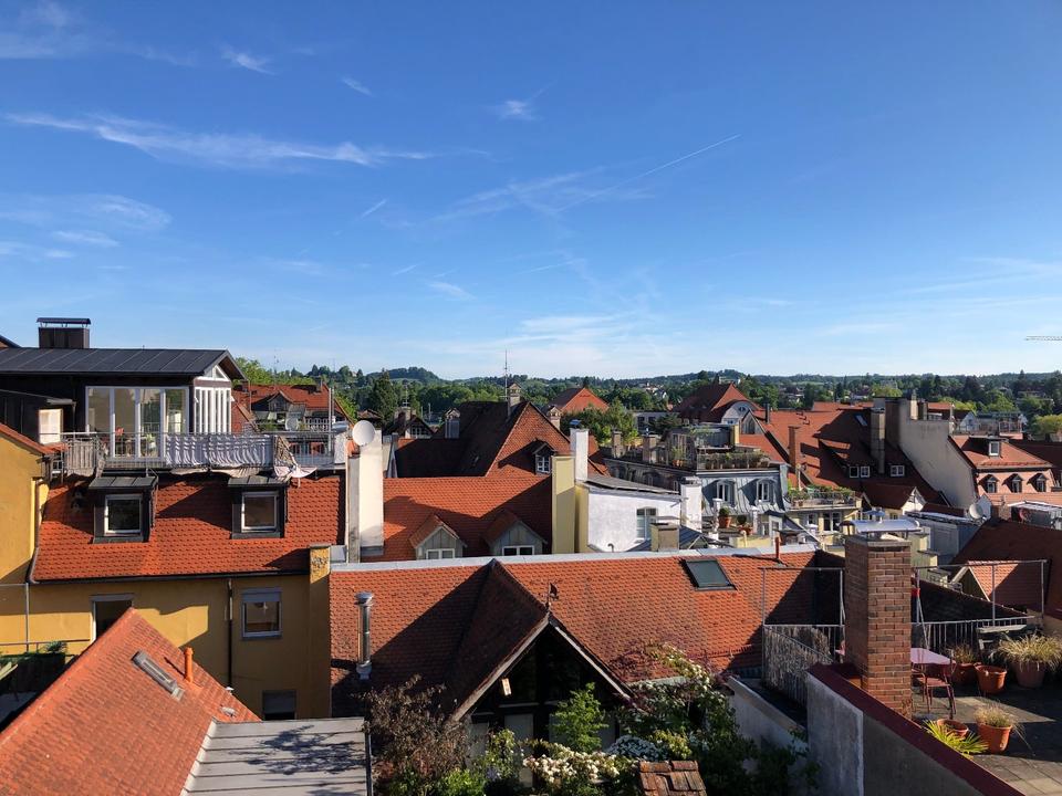 Thumbnail-Großzügige 5-Zimmer-Maisonettewohnung mit Terrasse auf der Lindau