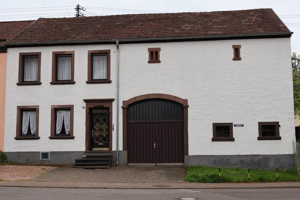 Thumbnail-Bauernhaus mit großem Grundstück in ruhiger, zentrumsnaher Lage