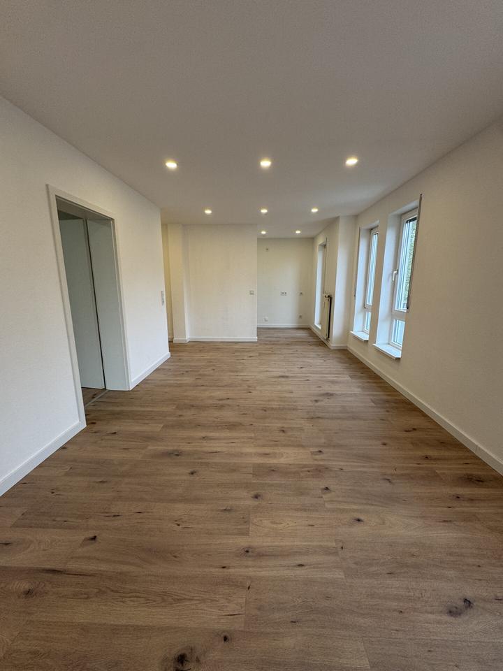 Thumbnail-Frisch renovierte 2-Zimmer-Wohnung mit Balkon in Dillingen
