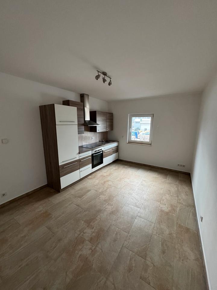 Thumbnail-Moderne 3-Zimmer-Wohnung mit 3 Bädern in Roßtal