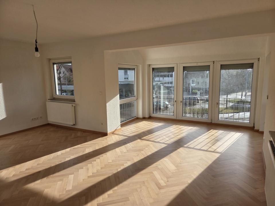 Thumbnail-Lichtdurchflutete 3-Zimmer Wohnung Erstbezug nach Renovierung ab sofort!