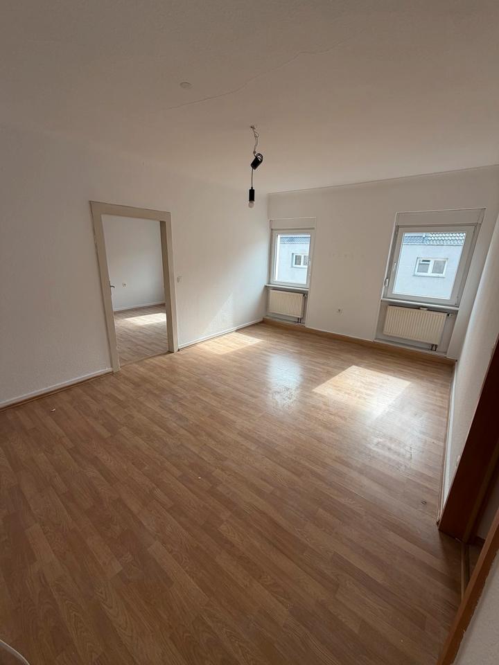 Thumbnail-Schöne 3 Zimmer Wohnung in brebach (zentral)