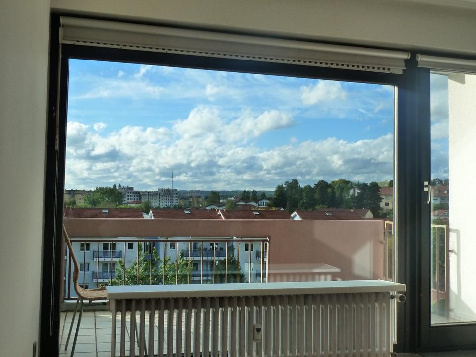 Thumbnail-Schönes Apartment mit Einbauküche und Balkon