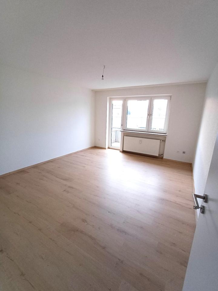 Thumbnail-Schöne 2 ZKB mit Balkon in Kassel Helleböhn Süsterfeld