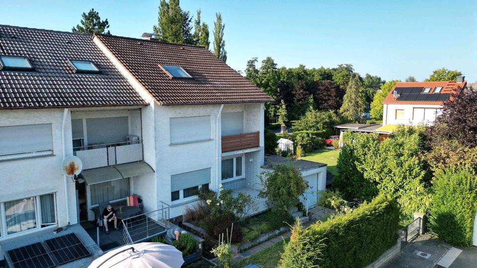 Thumbnail-Großes Reihenendhaus in Dietzenbacher Westend