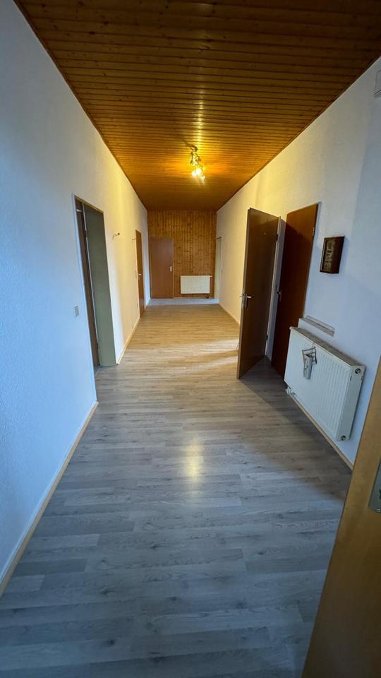 Thumbnail-3-Zimmer-Wohnung + Küche & 2 Bädern – 105 m² zu vermieten