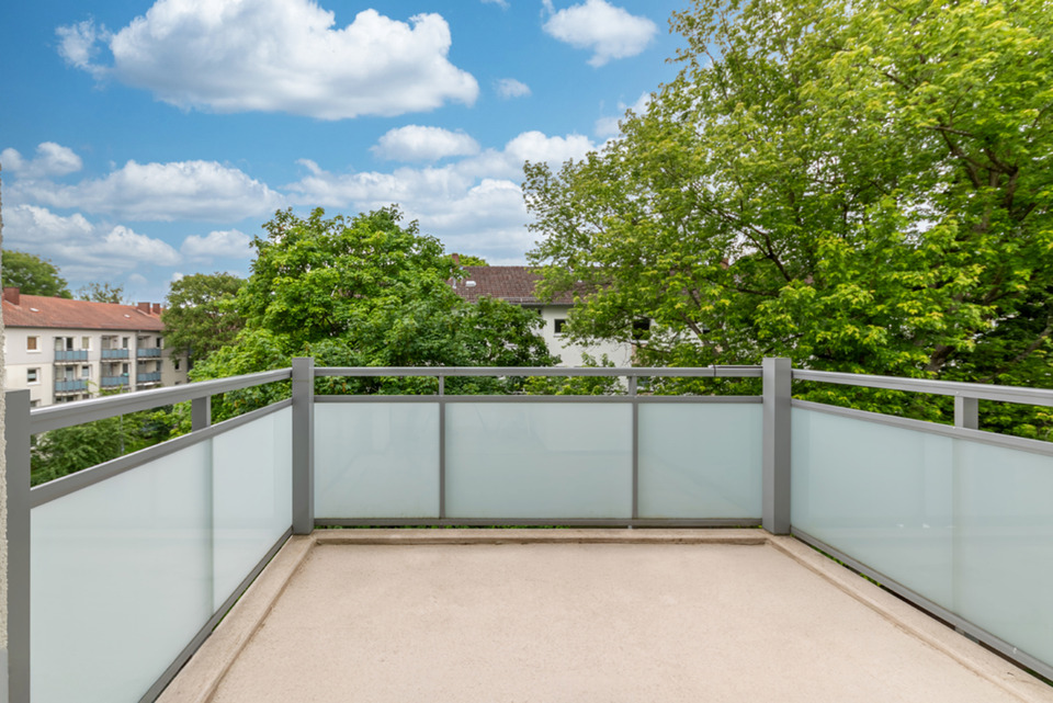 Thumbnail-Helle 4-Zimmer-Wohnung im 3. OG mit Balkon in Wiesbaden-Nordost