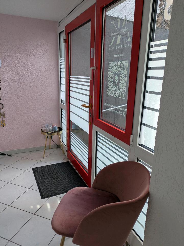 Thumbnail-1 Zimmer für Nageldesign, Fußpflege usw