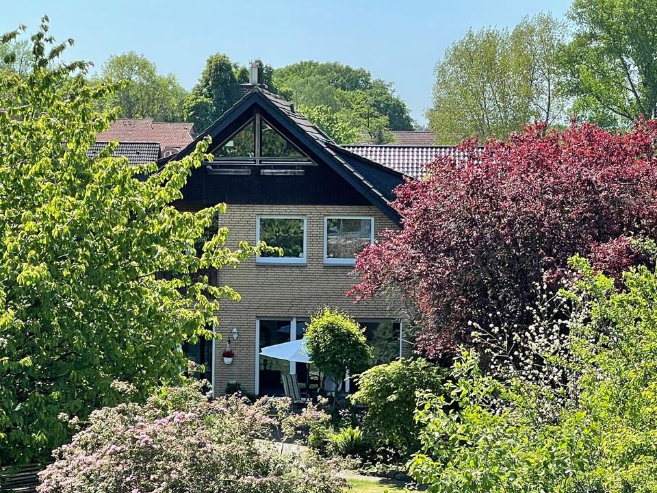 Thumbnail-Dreifamilienhaus in Hellern in der Nähe vom See