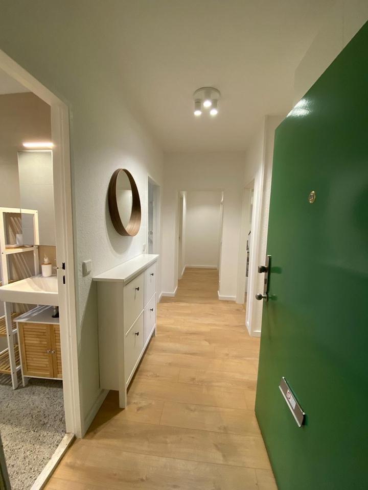 Thumbnail-WG-Zimmer FREI - keine komlette Wohnung - nähe US-Bahn SchloßstraßeSteglitz