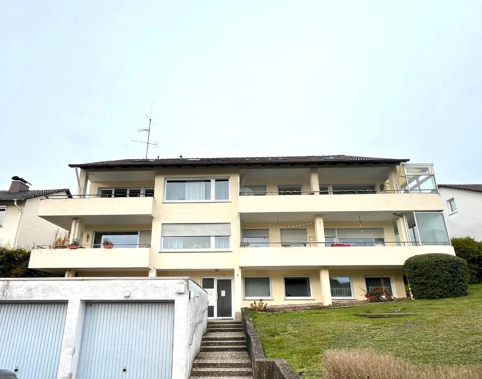 Thumbnail-Moderne 2-Zimmer-Wohnung mit Balkon, Einbauküche & Garage