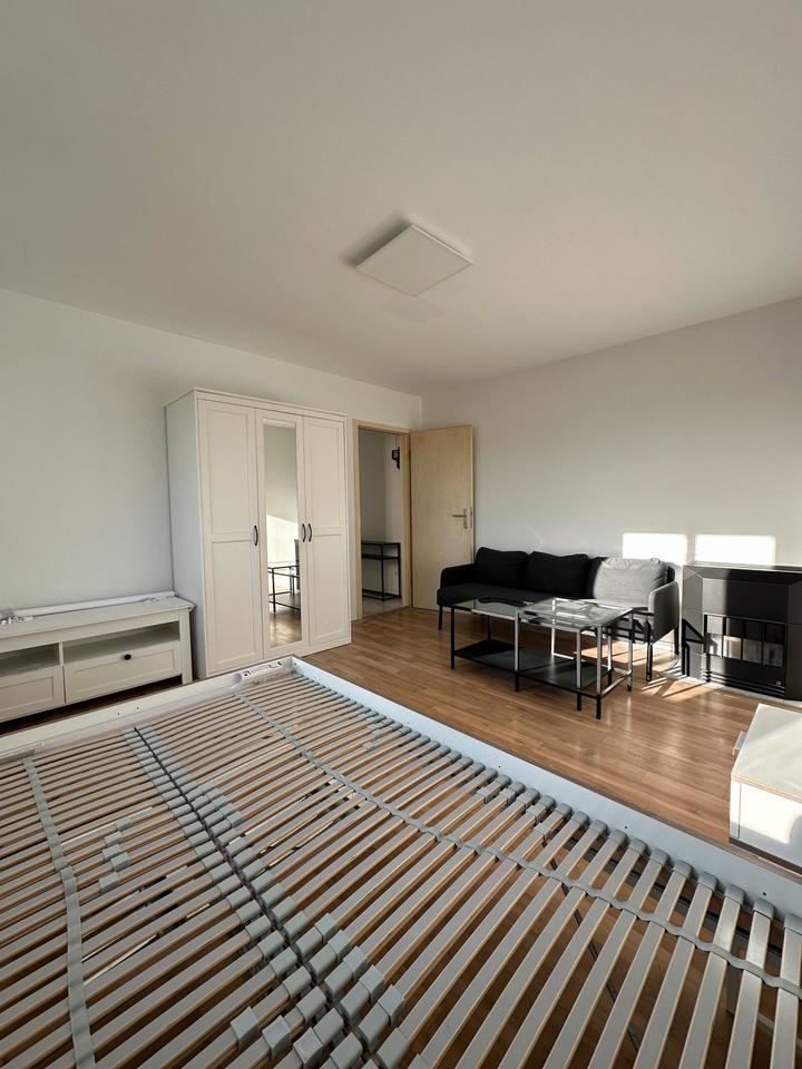 Thumbnail-Möblierte 1-Zimmer-Wohnung in Stuttgart-Rot zu vermieten