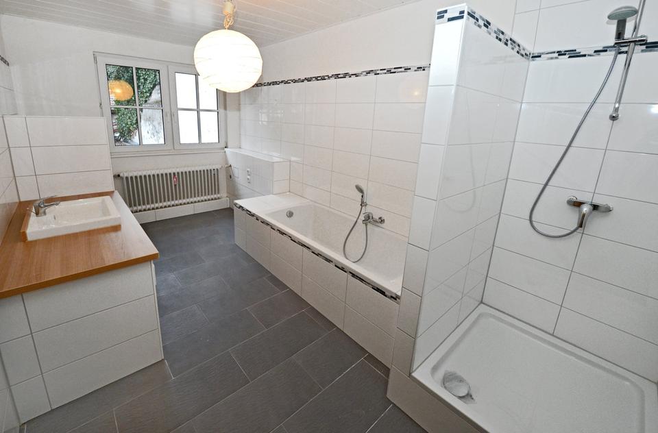 Thumbnail-Schöne 3-Zimmer-Wohnung ohne Balkon in Pfinztal-Berghausen