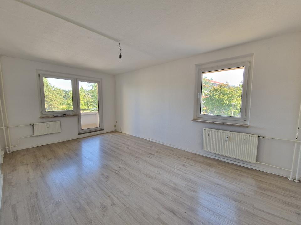 Thumbnail-*Ab 01.04.2026* „Frisch renovierte 1-Zimmer-Wohnung mit Balkon