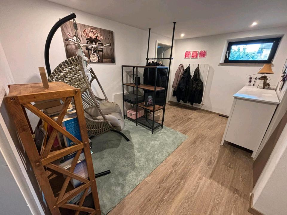 Thumbnail-Helle großzügige 2,5 Zimmer UG Wohnung mit privatem Garten