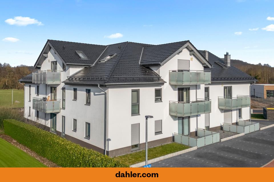 Thumbnail-Helle 3-Zimmer-DG-Wohnung mit 2 Balkonen und Traumausblick