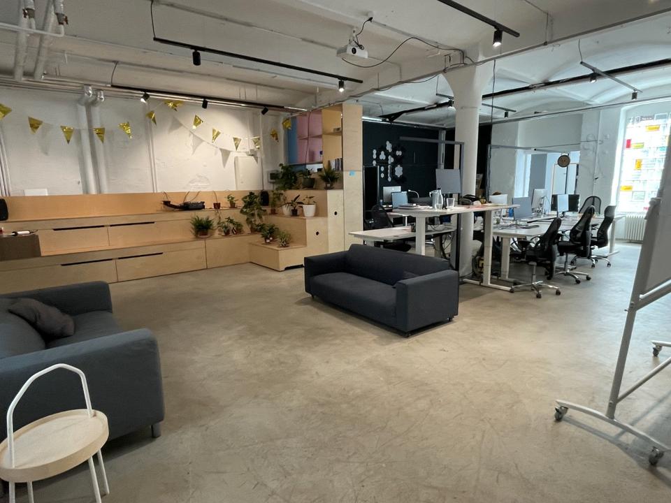 Thumbnail-Büroplatz Schreibtisch Arbeitsplatz im Gräfekiez