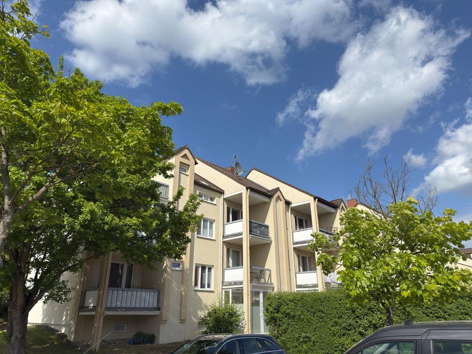 Thumbnail-Charmante Maisonettewohnung mit Balkon - 2,5 Zimmer in Altwarmbüchen Isernhagen