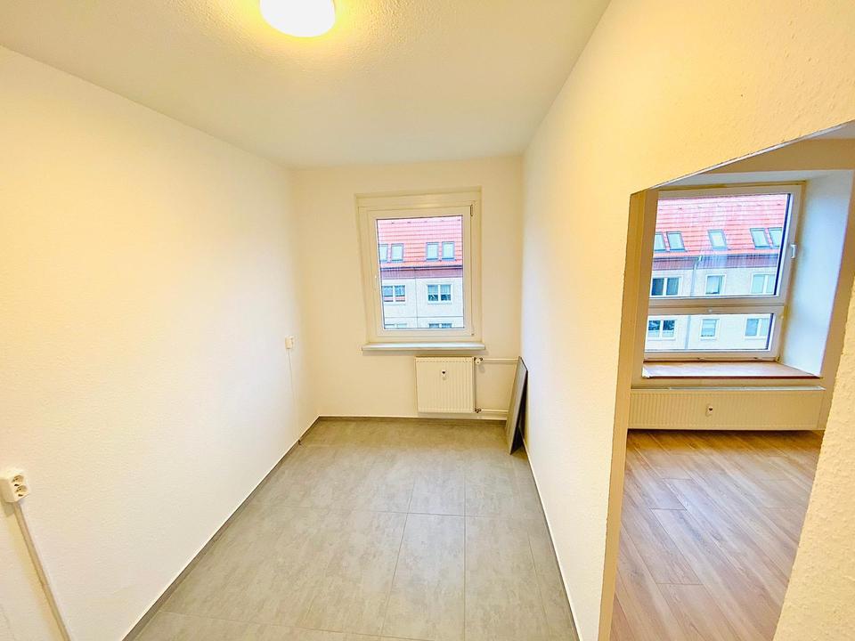 Thumbnail-Innenstadt Wohnung, 2 Zimmer mit Balkon, Küche mit Fenster