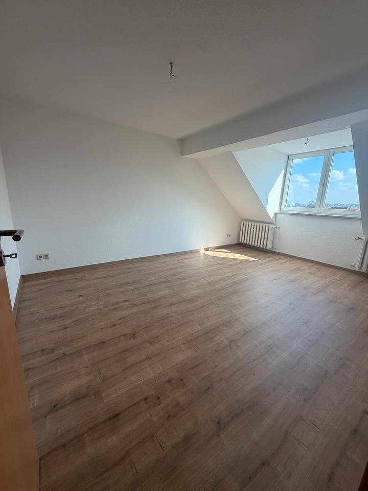 Thumbnail-Helle 3-Raum-Wohnung in Weißenfels