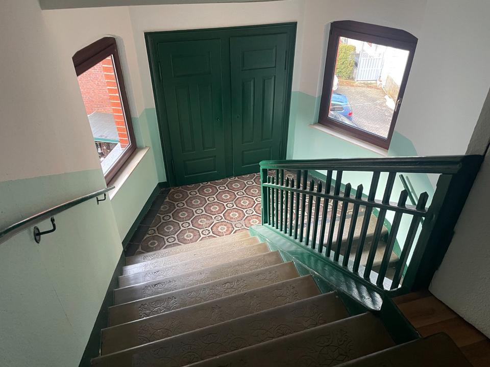 Thumbnail-2,5 Zimmerwohnung im 2.OG in kleinem Mehrfamilienhaus