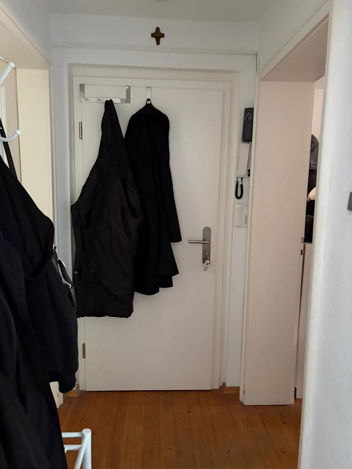 Thumbnail-Frisch renovierte 2-Zi-Wohnung mit EBK in Mannheim-SchweVo