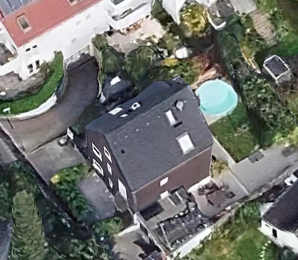 Thumbnail-Großes Familiendomizil in Teilungsversteigerung