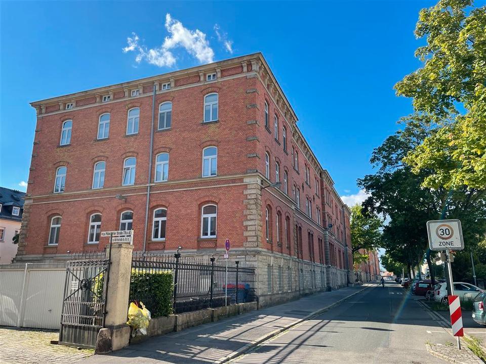 Thumbnail-Lichtdurchflutete Maisonette-Whg Penthousecharakter, Dachterrasse, Fernsicht, Garage, WG-geeignet