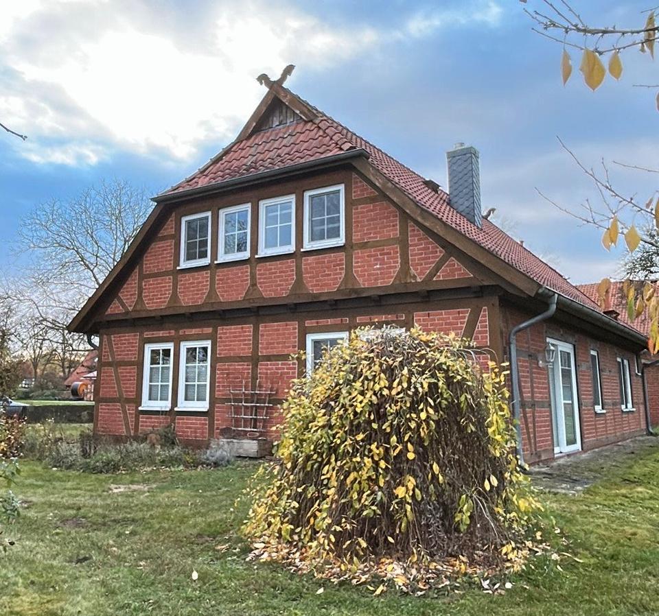 Thumbnail-Wunderschönes Fachwerkhaus, ca. 200 m2 Wohnfläche in Stöcken