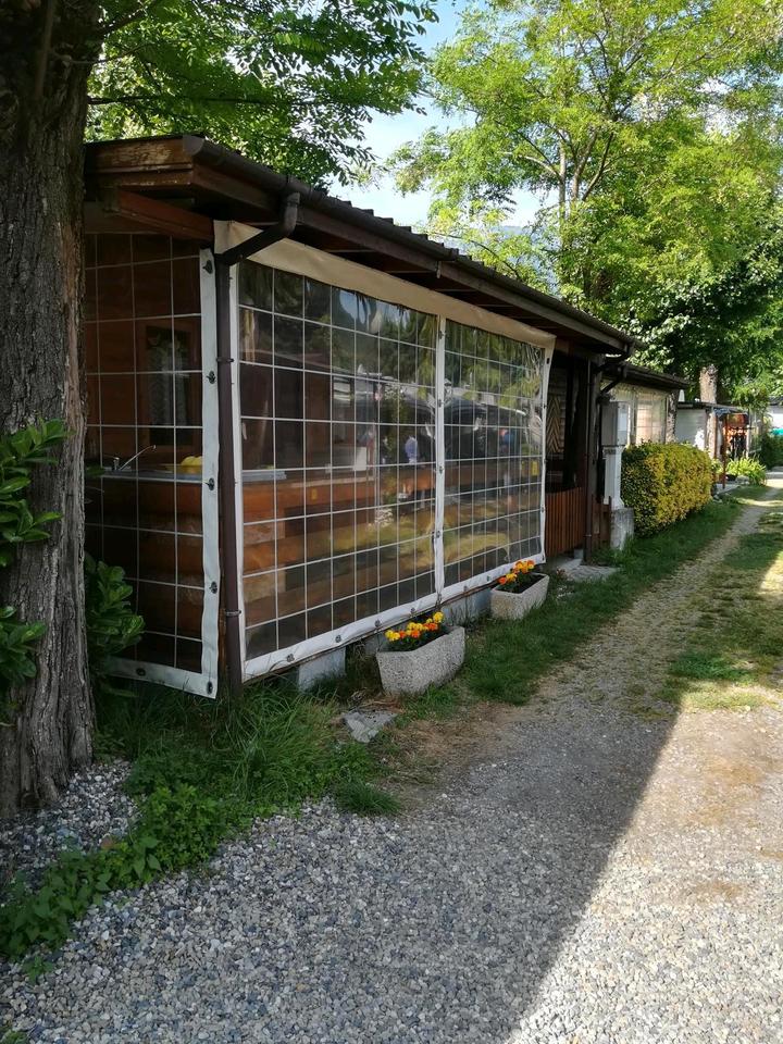 Thumbnail-Wohnwagenanhänger mit Holzanbau - Luganer See - Porlezza