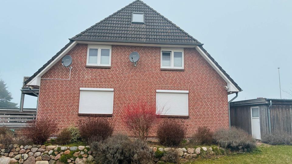 Thumbnail-Schönes Zweifamilienhaus in ruhiger Lage mit schönem Garten