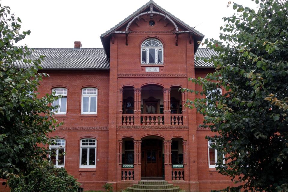 Thumbnail-3,5-Raum Wohnung in Jugendstilhaus auf dem Land