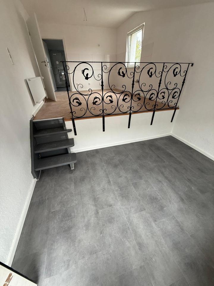 Thumbnail-Frisch renovierte 2,5 Zimmer Wohnung inkl. Balkon und EBK