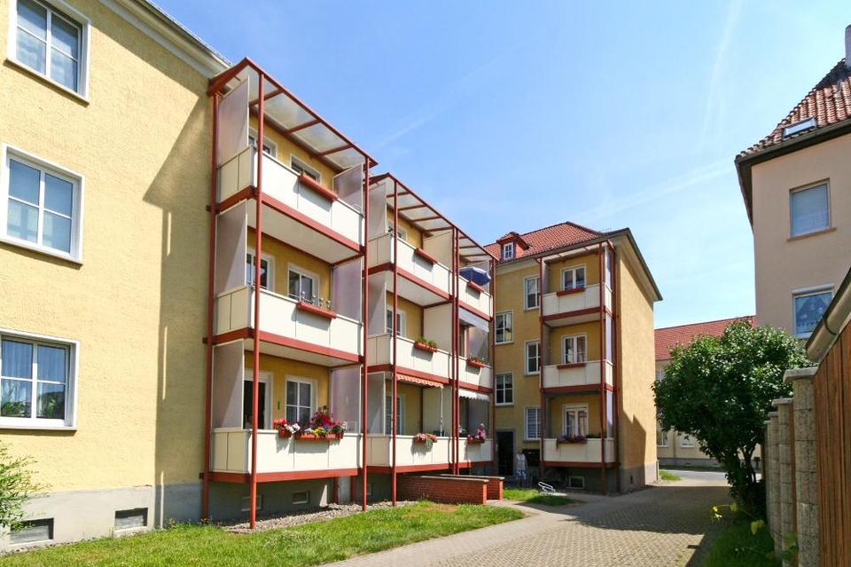 Thumbnail-Große 2-Zimmer-Wohnung in der begrünten Oberstadt mit Einbauküche!