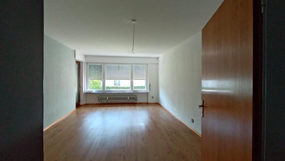 Thumbnail-3.5-Zimmer-Wohnung (105m², OG) mit EBK
